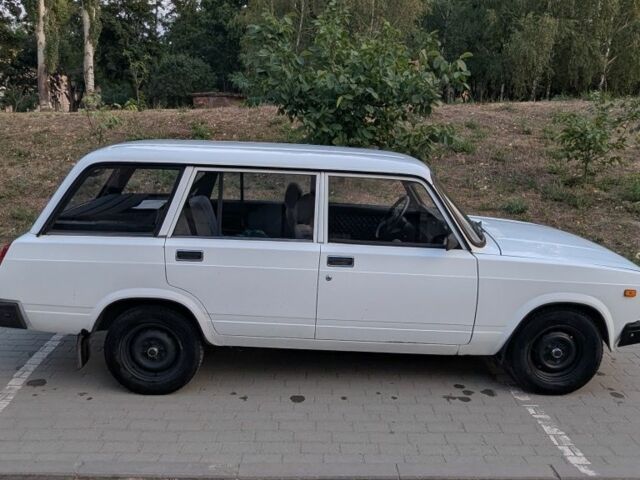 Белый ВАЗ 2104, объемом двигателя 1.5 л и пробегом 95 тыс. км за 1100 $, фото 1 на Automoto.ua
