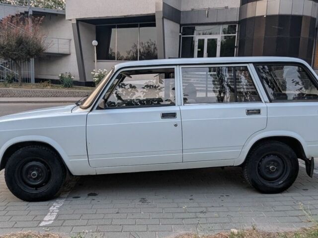 Белый ВАЗ 2104, объемом двигателя 1.5 л и пробегом 95 тыс. км за 1100 $, фото 3 на Automoto.ua