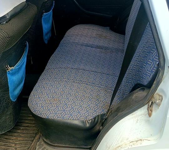 Белый ВАЗ 2104, объемом двигателя 1.6 л и пробегом 27 тыс. км за 2800 $, фото 6 на Automoto.ua