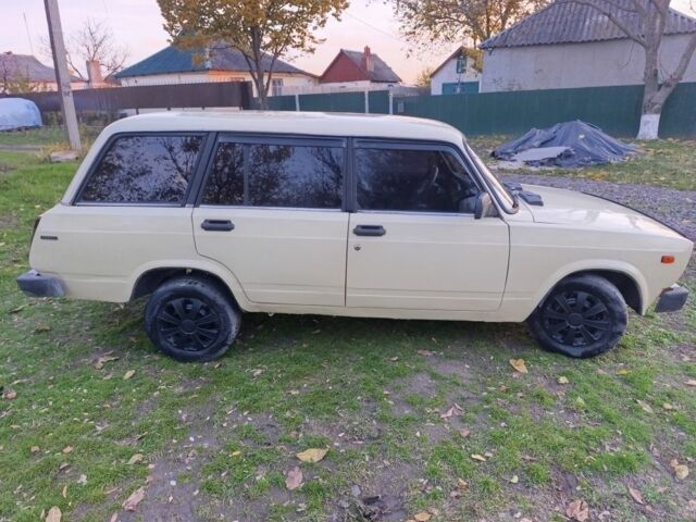 Бежевый ВАЗ 2104, объемом двигателя 1.5 л и пробегом 100 тыс. км за 1000 $, фото 10 на Automoto.ua
