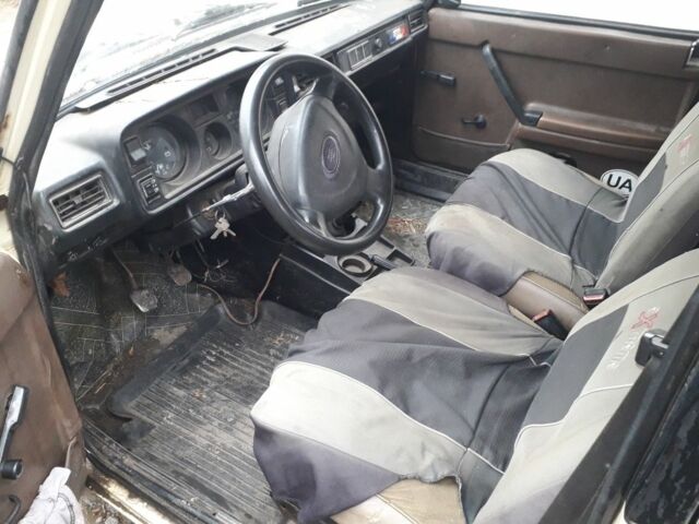 Бежевый ВАЗ 2104, объемом двигателя 0 л и пробегом 98 тыс. км за 450 $, фото 4 на Automoto.ua