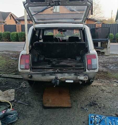 Бежевый ВАЗ 2104, объемом двигателя 1.5 л и пробегом 11 тыс. км за 284 $, фото 6 на Automoto.ua