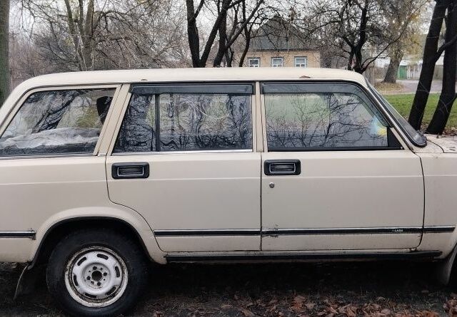 Бежевый ВАЗ 2104, объемом двигателя 0 л и пробегом 250 тыс. км за 750 $, фото 2 на Automoto.ua
