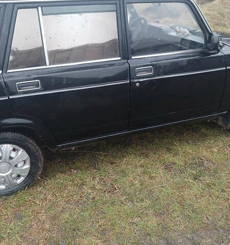Черный ВАЗ 2104, объемом двигателя 1.5 л и пробегом 280 тыс. км за 900 $, фото 4 на Automoto.ua