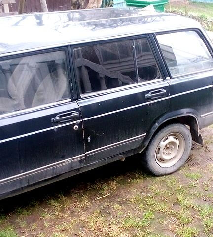 Черный ВАЗ 2104, объемом двигателя 1.5 л и пробегом 180 тыс. км за 550 $, фото 3 на Automoto.ua