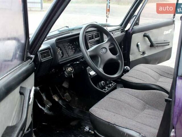 Фиолетовый ВАЗ 2104, объемом двигателя 1.5 л и пробегом 280 тыс. км за 1100 $, фото 18 на Automoto.ua