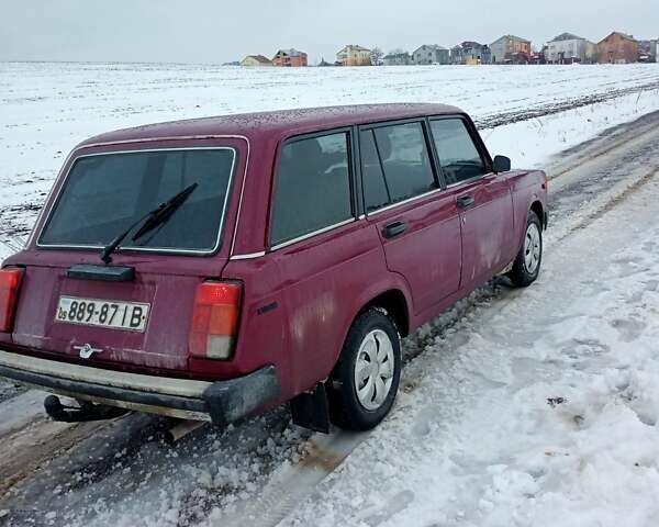 Фиолетовый ВАЗ 2104, объемом двигателя 1.5 л и пробегом 65 тыс. км за 1100 $, фото 4 на Automoto.ua