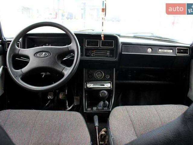 Фиолетовый ВАЗ 2104, объемом двигателя 1.5 л и пробегом 280 тыс. км за 1100 $, фото 13 на Automoto.ua