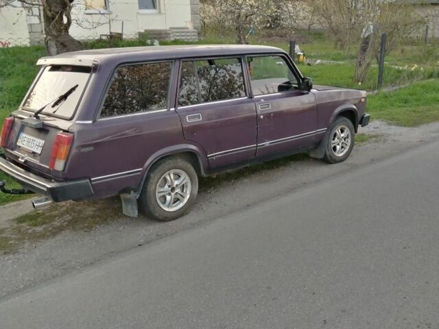 Фиолетовый ВАЗ 2104, объемом двигателя 1.5 л и пробегом 100 тыс. км за 1300 $, фото 3 на Automoto.ua
