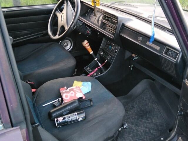 Фиолетовый ВАЗ 2104, объемом двигателя 1.5 л и пробегом 100 тыс. км за 1300 $, фото 6 на Automoto.ua