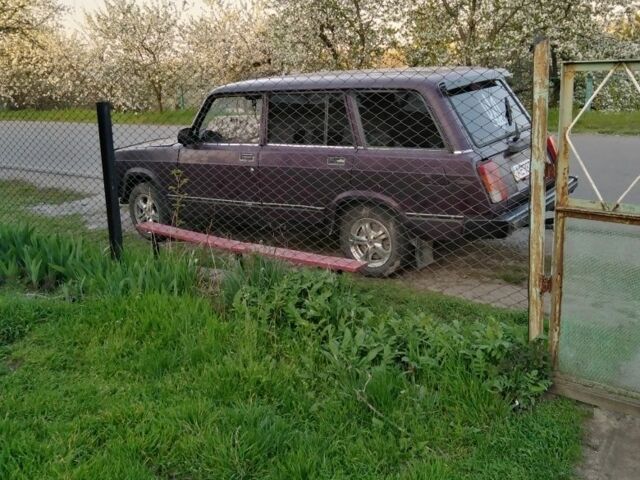 Фиолетовый ВАЗ 2104, объемом двигателя 1.5 л и пробегом 100 тыс. км за 1300 $, фото 5 на Automoto.ua