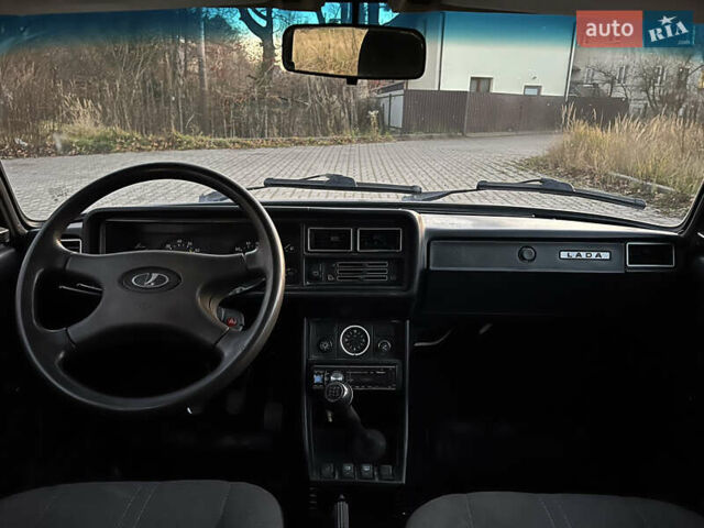 Фиолетовый ВАЗ 2104, объемом двигателя 1.5 л и пробегом 100 тыс. км за 1100 $, фото 5 на Automoto.ua