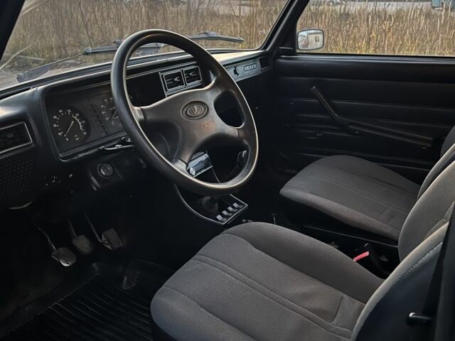 Фиолетовый ВАЗ 2104, объемом двигателя 1.5 л и пробегом 1 тыс. км за 1100 $, фото 10 на Automoto.ua