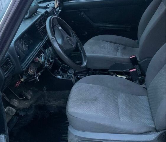 Фиолетовый ВАЗ 2104, объемом двигателя 1.5 л и пробегом 370 тыс. км за 800 $, фото 6 на Automoto.ua