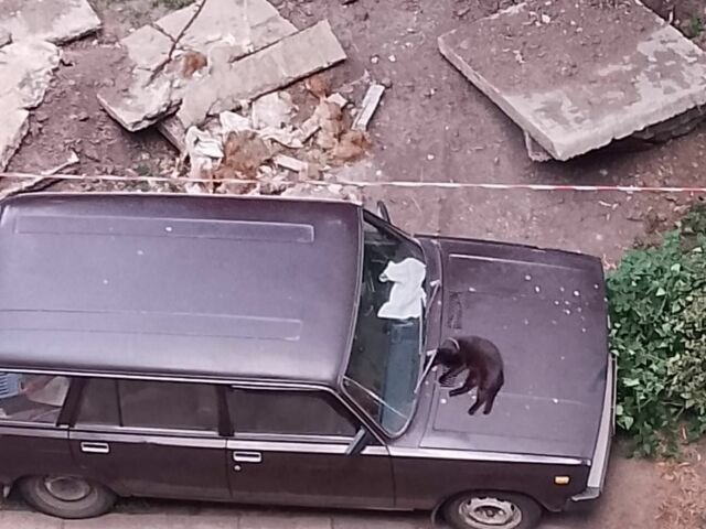 Коричневый ВАЗ 2104, объемом двигателя 1.5 л и пробегом 160 тыс. км за 1000 $, фото 2 на Automoto.ua