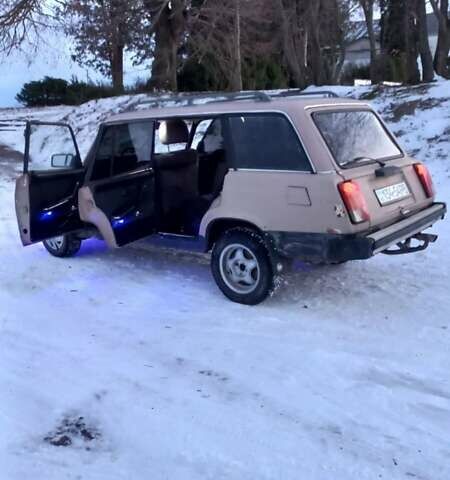 Коричневый ВАЗ 2104, объемом двигателя 0 л и пробегом 256 тыс. км за 672 $, фото 2 на Automoto.ua