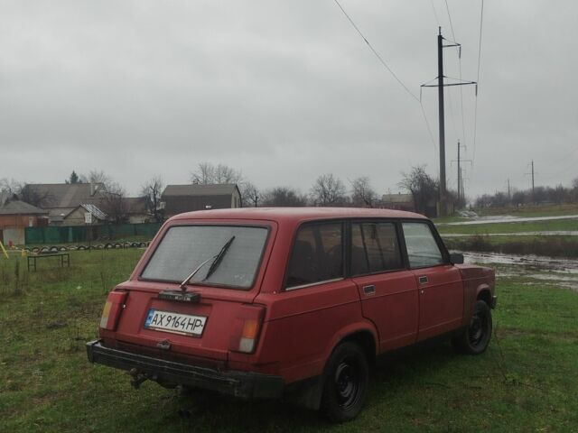 Красный ВАЗ 2104, объемом двигателя 1.5 л и пробегом 999 тыс. км за 427 $, фото 2 на Automoto.ua