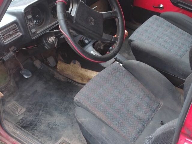 ВАЗ 2104 1985 в Конотопе на Automoto.ua Красный ВАЗ 2104, объемом двигателя 1.5 л и пробегом 100 тыс. км за 529 $, фото 4 на Automoto.ua