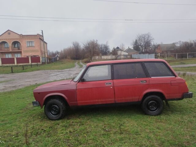 Красный ВАЗ 2104, объемом двигателя 1.5 л и пробегом 999 тыс. км за 427 $, фото 4 на Automoto.ua