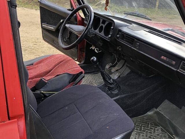 Красный ВАЗ 2104, объемом двигателя 1.5 л и пробегом 156 тыс. км за 650 $, фото 8 на Automoto.ua