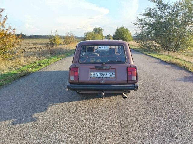 Красный ВАЗ 2104, объемом двигателя 1.5 л и пробегом 3 тыс. км за 556 $, фото 3 на Automoto.ua