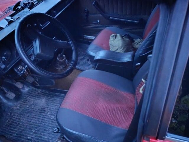 ВАЗ 2104 1986 в Ладыжин на Automoto.ua Красный ВАЗ 2104, объемом двигателя 0 л и пробегом 198 тыс. км за 548 $, фото 5 на Automoto.ua