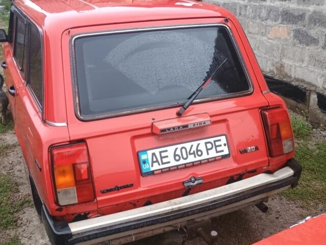 Красный ВАЗ 2104, объемом двигателя 1.3 л и пробегом 300 тыс. км за 700 $, фото 2 на Automoto.ua