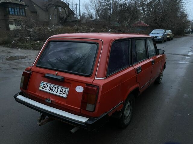Красный ВАЗ 2104, объемом двигателя 1.5 л и пробегом 55 тыс. км за 344 $, фото 3 на Automoto.ua