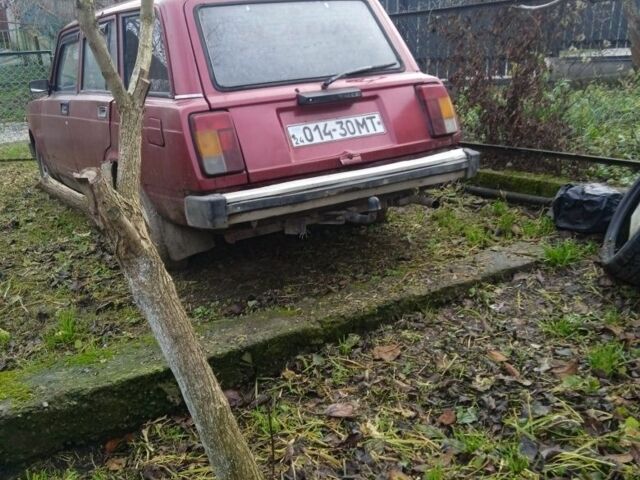 Красный ВАЗ 2104, объемом двигателя 0 л и пробегом 300 тыс. км за 355 $, фото 2 на Automoto.ua