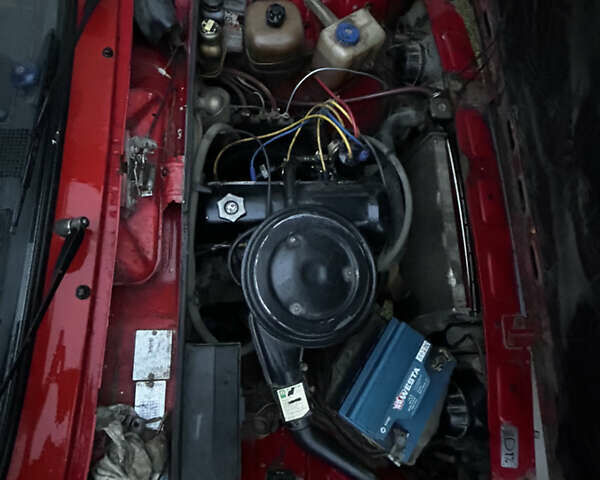 Красный ВАЗ 2104, объемом двигателя 1.5 л и пробегом 500 тыс. км за 1000 $, фото 3 на Automoto.ua