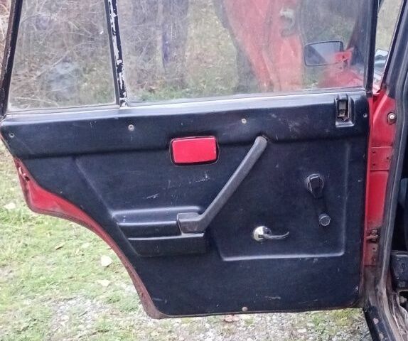 Красный ВАЗ 2104, объемом двигателя 1.3 л и пробегом 300 тыс. км за 643 $, фото 15 на Automoto.ua