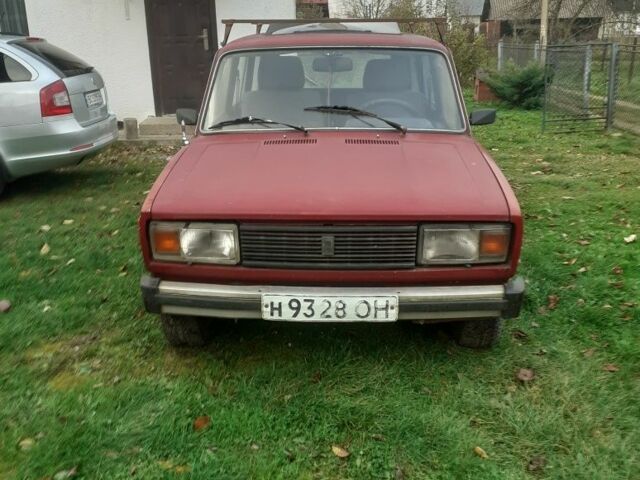 Красный ВАЗ 2104, объемом двигателя 1.3 л и пробегом 200 тыс. км за 359 $, фото 3 на Automoto.ua