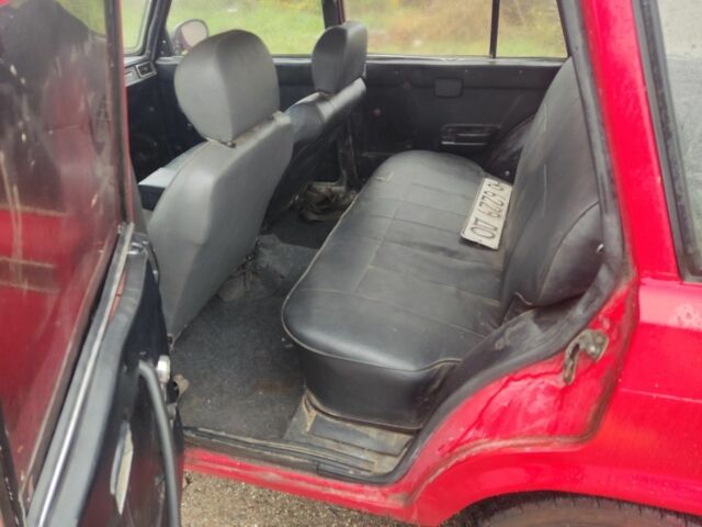 Красный ВАЗ 2104, объемом двигателя 1.3 л и пробегом 80 тыс. км за 500 $, фото 5 на Automoto.ua