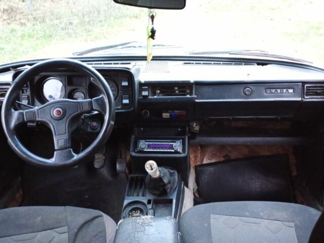 Красный ВАЗ 2104, объемом двигателя 1.3 л и пробегом 300 тыс. км за 643 $, фото 20 на Automoto.ua