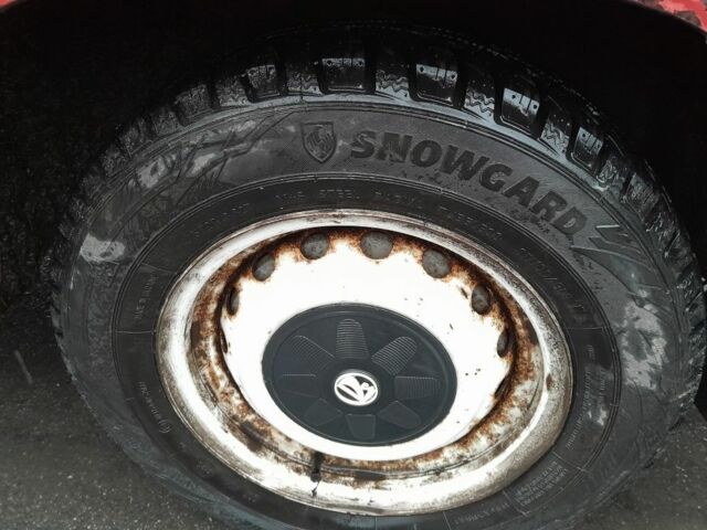 Красный ВАЗ 2104, объемом двигателя 1.5 л и пробегом 1 тыс. км за 500 $, фото 2 на Automoto.ua