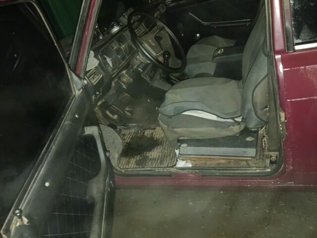 Красный ВАЗ 2104, объемом двигателя 1.3 л и пробегом 179 тыс. км за 709 $, фото 8 на Automoto.ua