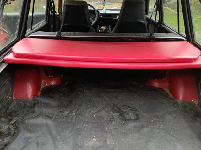 Красный ВАЗ 2104, объемом двигателя 8 л и пробегом 111 тыс. км за 700 $, фото 5 на Automoto.ua