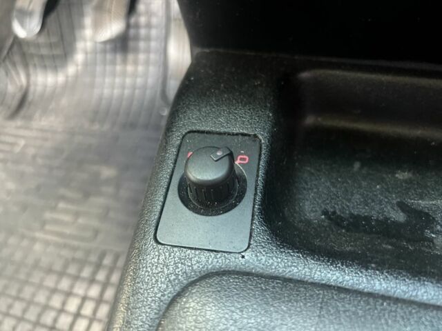 Красный ВАЗ 2104, объемом двигателя 1.3 л и пробегом 90 тыс. км за 1450 $, фото 9 на Automoto.ua