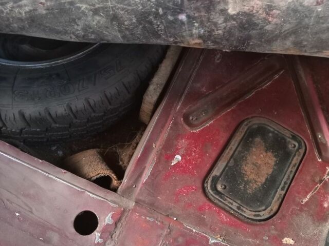 Красный ВАЗ 2104, объемом двигателя 1.3 л и пробегом 2 тыс. км за 347 $, фото 2 на Automoto.ua