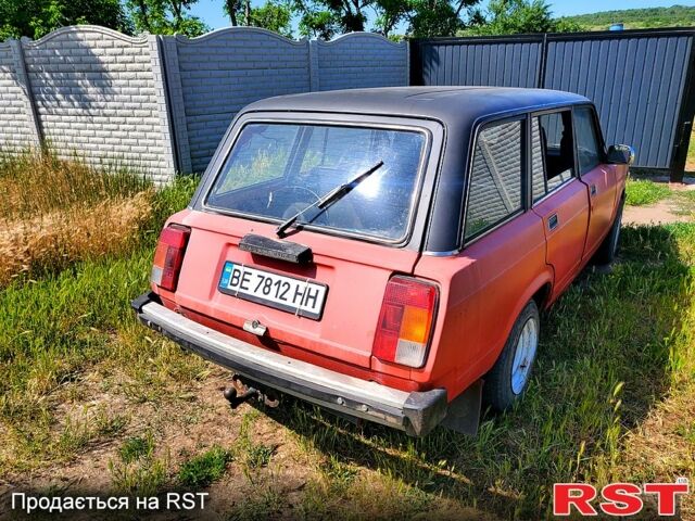Красный ВАЗ 2104, объемом двигателя 1.3 л и пробегом 300 тыс. км за 600 $, фото 1 на Automoto.ua