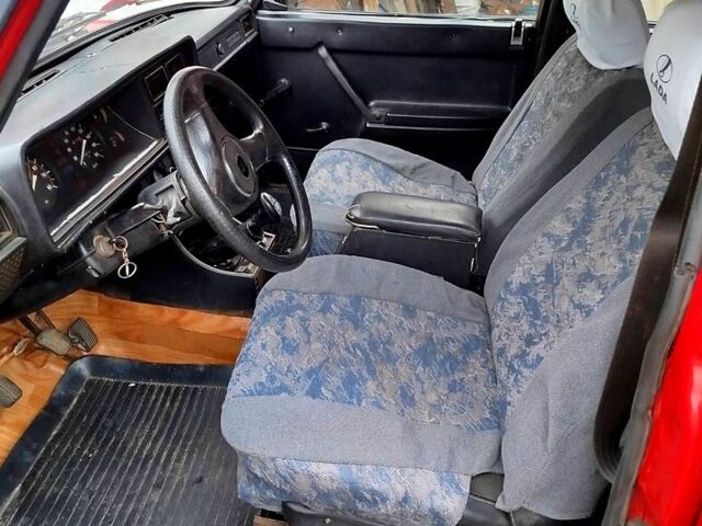 Красный ВАЗ 2104, объемом двигателя 15 л и пробегом 120 тыс. км за 1100 $, фото 3 на Automoto.ua