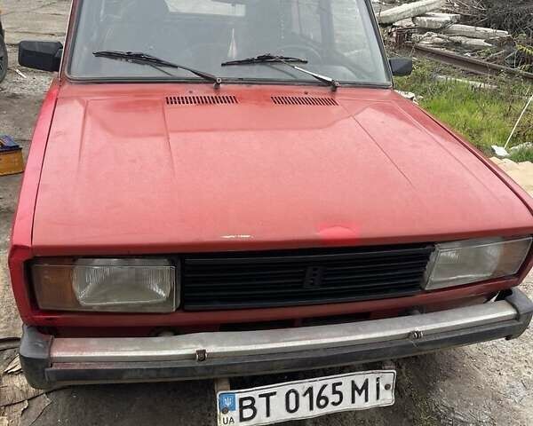 Красный ВАЗ 2104, объемом двигателя 1.5 л и пробегом 286 тыс. км за 561 $, фото 6 на Automoto.ua