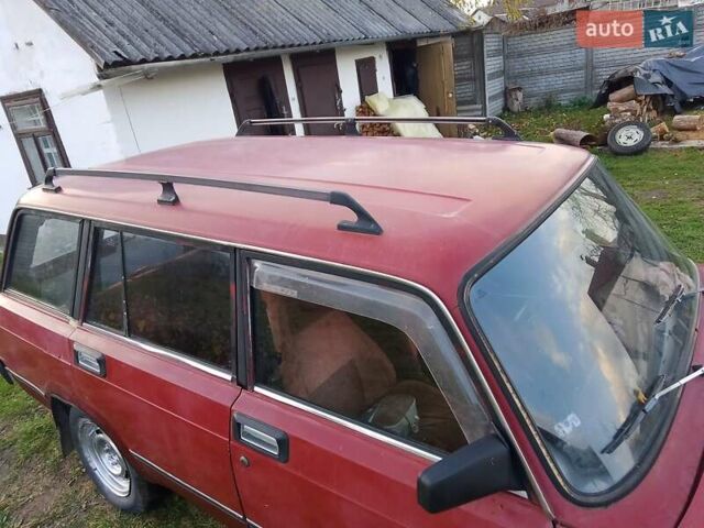 Красный ВАЗ 2104, объемом двигателя 1.5 л и пробегом 222 тыс. км за 550 $, фото 3 на Automoto.ua