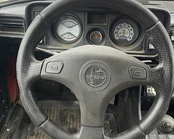 Красный ВАЗ 2104, объемом двигателя 1.5 л и пробегом 286 тыс. км за 561 $, фото 4 на Automoto.ua