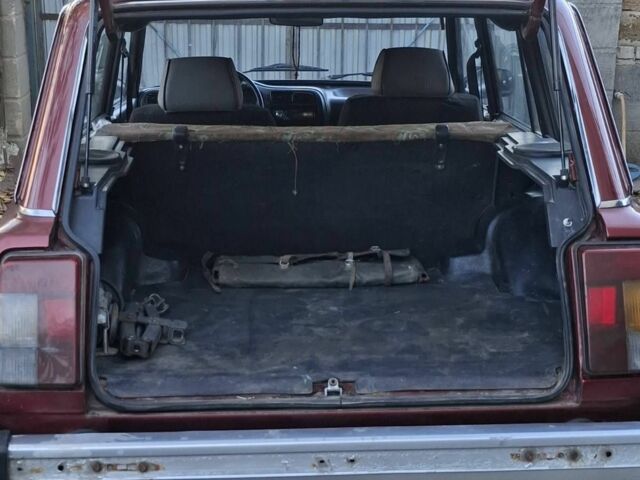 Красный ВАЗ 2104, объемом двигателя 0 л и пробегом 300 тыс. км за 1000 $, фото 4 на Automoto.ua