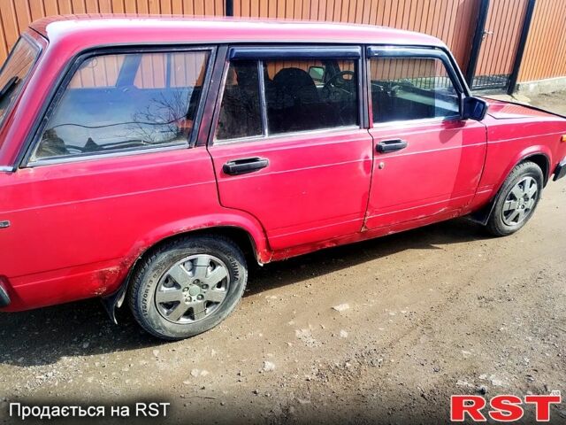 Красный ВАЗ 2104, объемом двигателя 1.3 л и пробегом 200 тыс. км за 450 $, фото 2 на Automoto.ua
