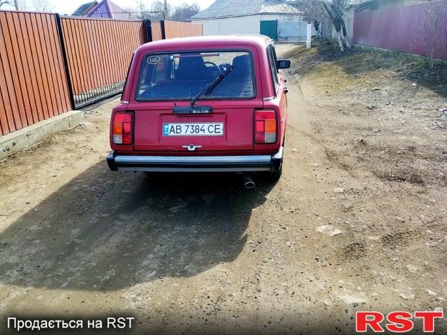 Красный ВАЗ 2104, объемом двигателя 1.3 л и пробегом 200 тыс. км за 450 $, фото 5 на Automoto.ua