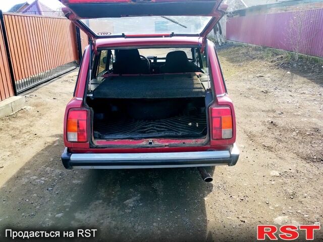 Красный ВАЗ 2104, объемом двигателя 1.3 л и пробегом 200 тыс. км за 450 $, фото 1 на Automoto.ua