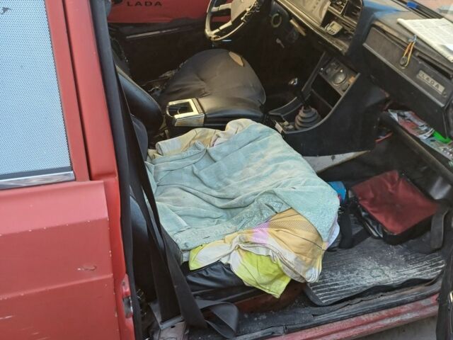 Красный ВАЗ 2104, объемом двигателя 0 л и пробегом 200 тыс. км за 263 $, фото 5 на Automoto.ua