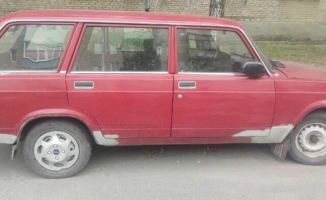 Красный ВАЗ 2104, объемом двигателя 1.5 л и пробегом 300 тыс. км за 33000 $, фото 4 на Automoto.ua